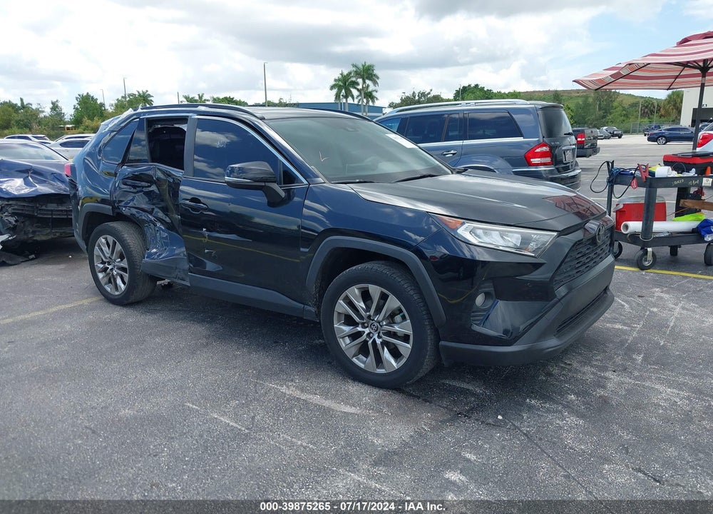 2019 TOYOTA RAV4 XLE PREMIUM VIN: JTMC1RFV6KD006673