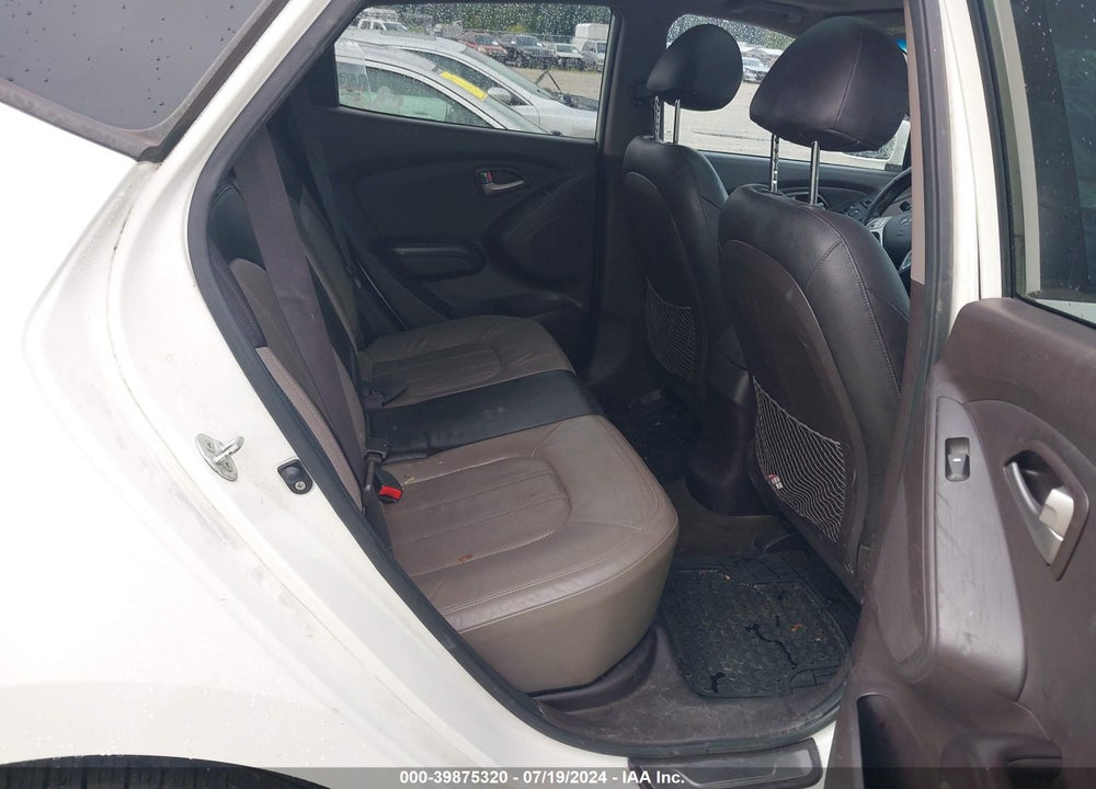 2010 HYUNDAI TUCSON LIMITED VIN: KM8JU3AC0AU020676