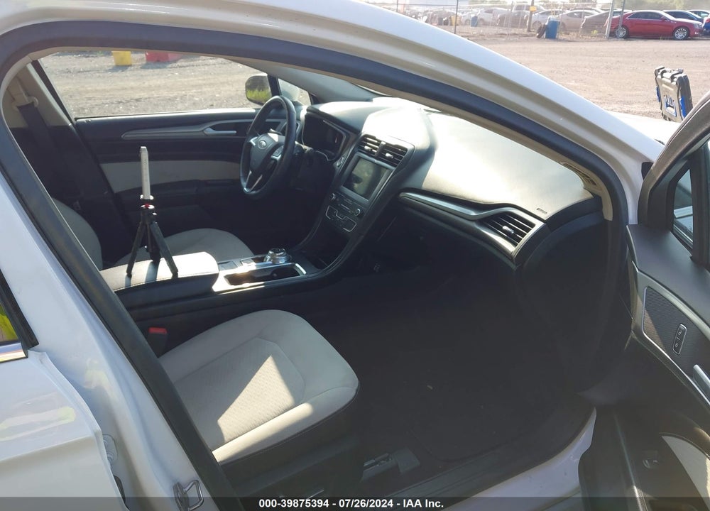 2019 FORD FUSION SE VIN: 3FA6P0HD1KR250577