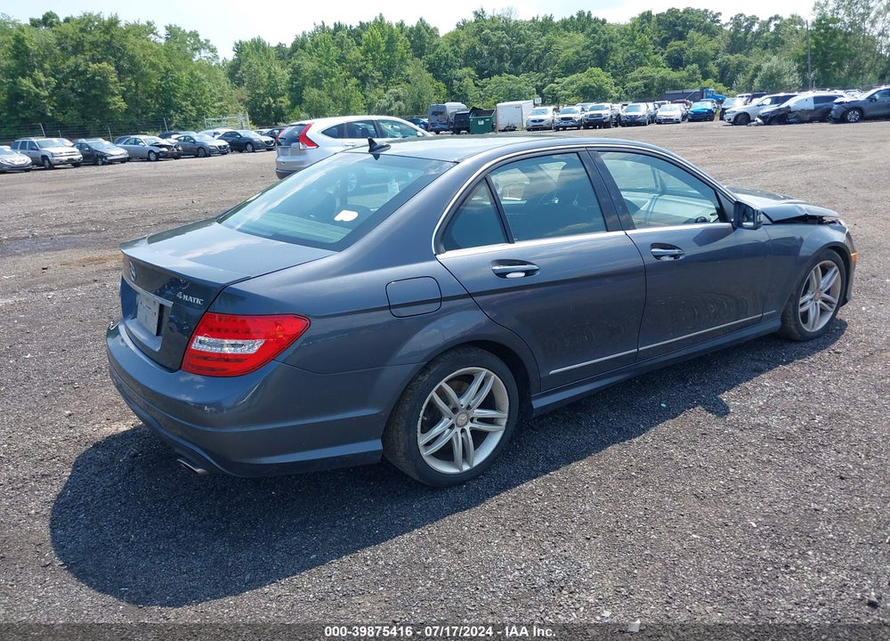 2013 MERCEDES-BENZ C 300 LUXURY 4MATIC/SPORT 4MATIC VIN: WDDGF8AB7DR263444