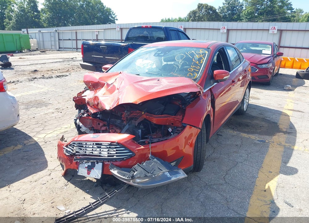 2018 FORD FOCUS TITANIUM VIN: 1FADP3J24JL260194