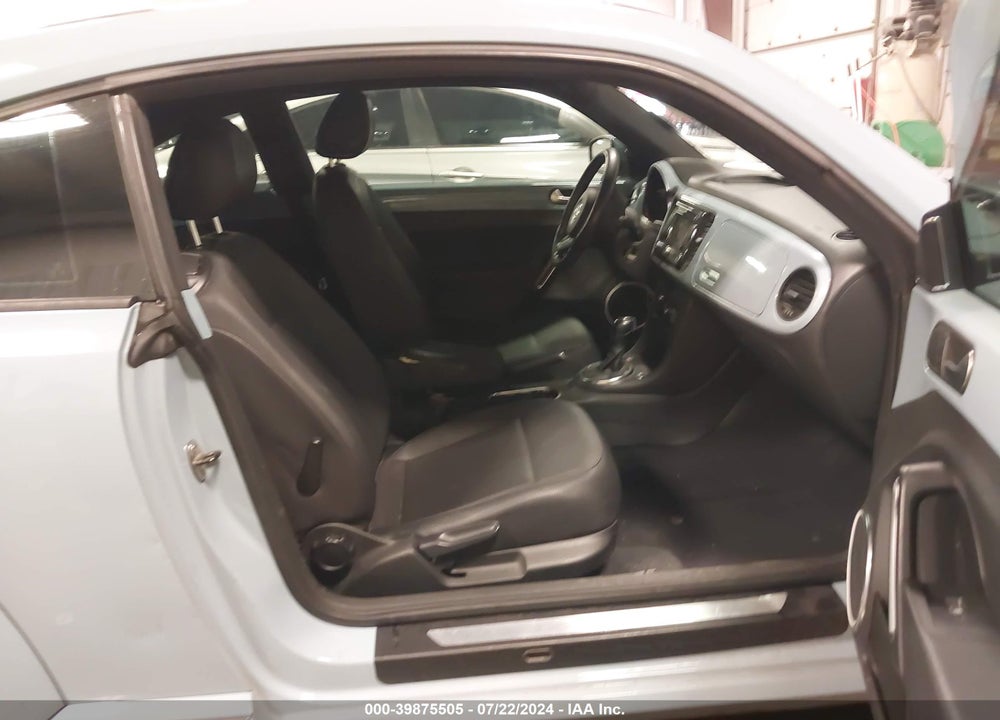 2013 VOLKSWAGEN BEETLE 2.5L VIN: 3VWJX7AT5DM600336