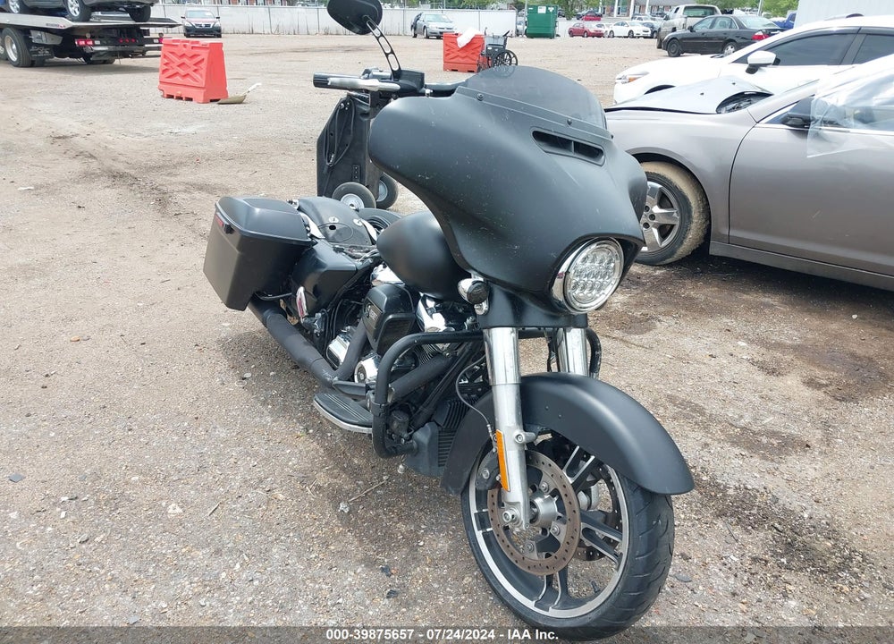 2017 HARLEY-DAVIDSON FLHXS STREET GLIDE SPECIAL VIN: 1HD1KRC10HB623608