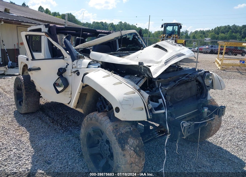 2015 JEEP WRANGLER UNLIMITED SPORT VIN: 1C4BJWDG4FL510228