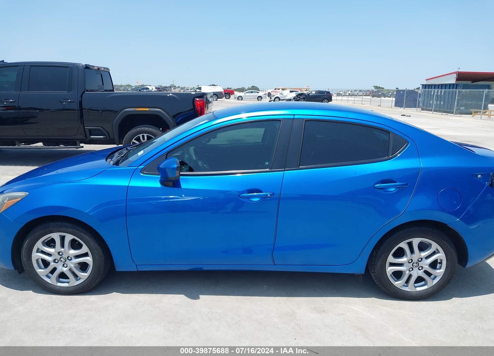 2018 TOYOTA YARIS IA VIN: 3MYDLBYV1JY318268