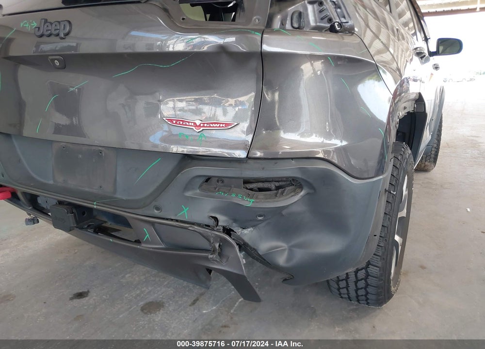 2018 JEEP CHEROKEE TRAILHAWK 4X4 VIN: 1C4PJMBX8JD609943