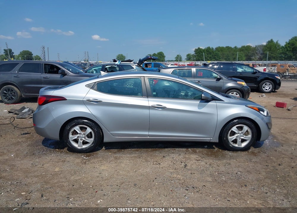 2015 HYUNDAI ELANTRA SE VIN: 5NPDH4AE6FH578000