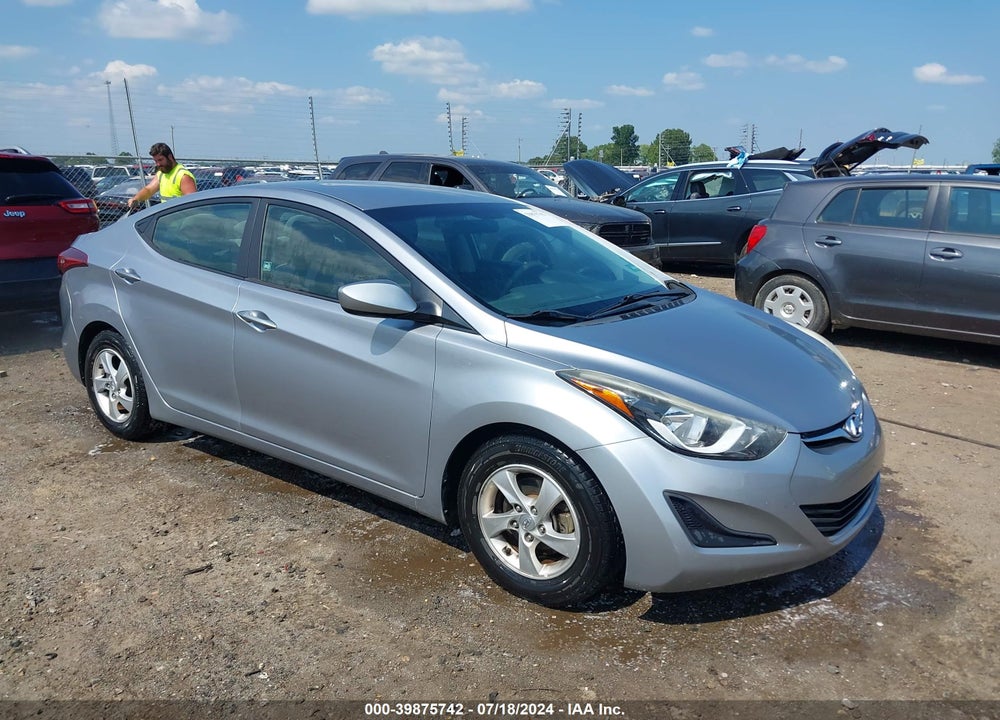 2015 HYUNDAI ELANTRA SE VIN: 5NPDH4AE6FH578000