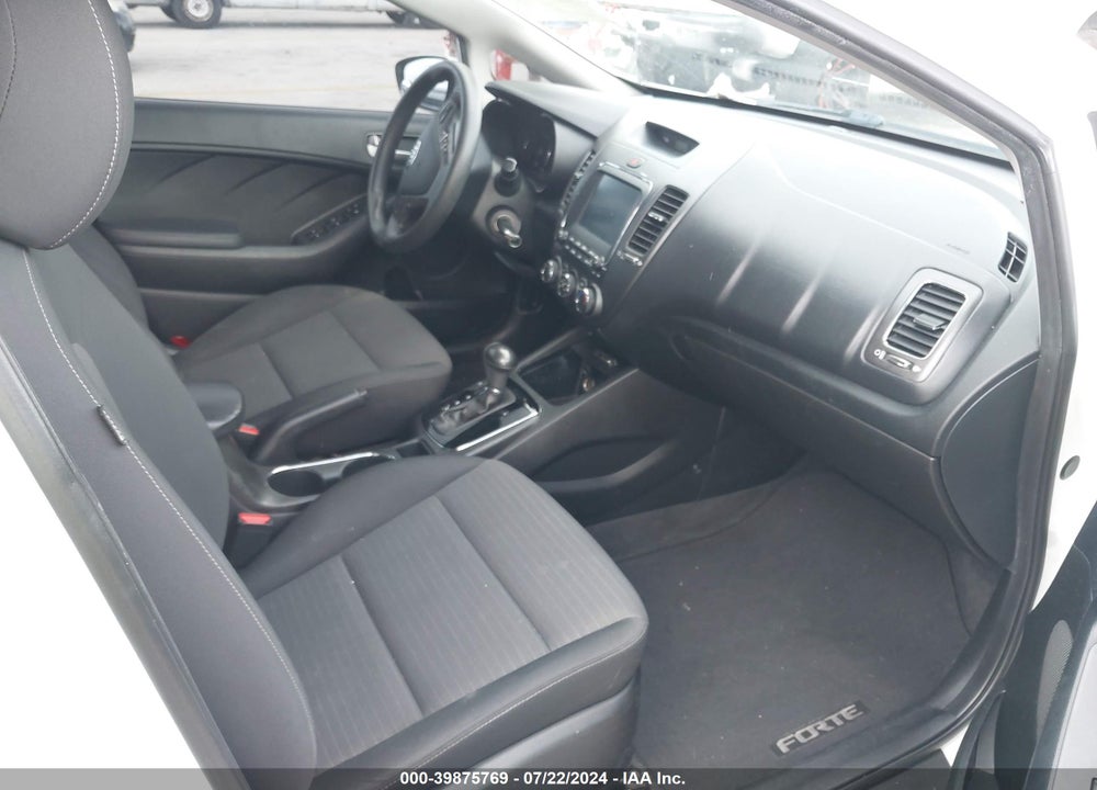 2018 KIA FORTE LX VIN: 3KPFL4A72JE219250