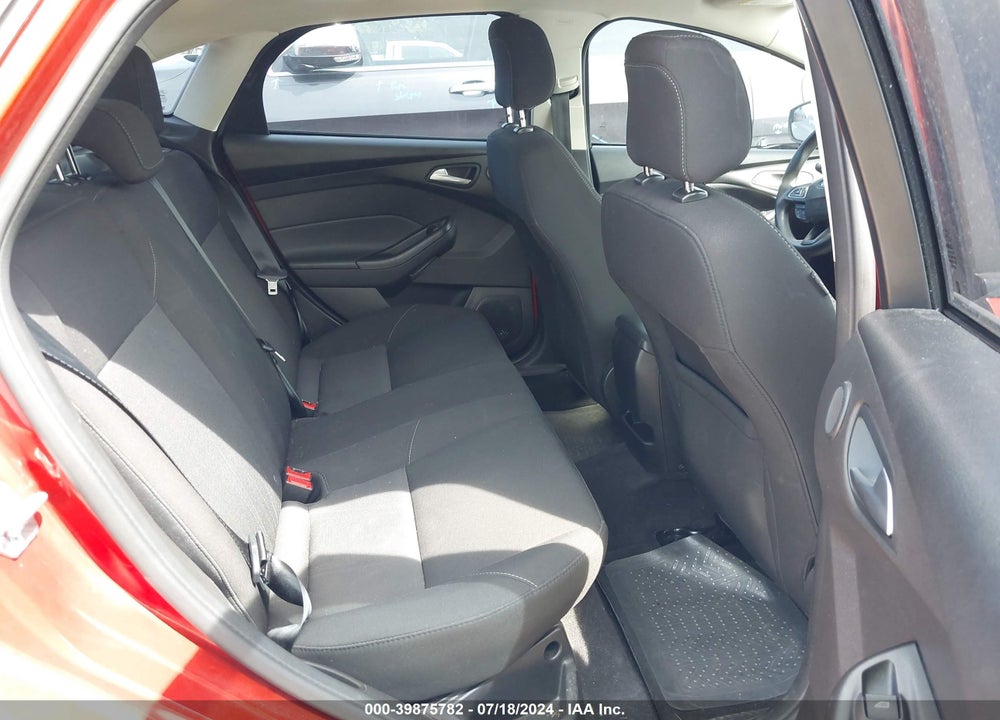 2018 FORD FOCUS SEL VIN: 1FADP3H23JL321475