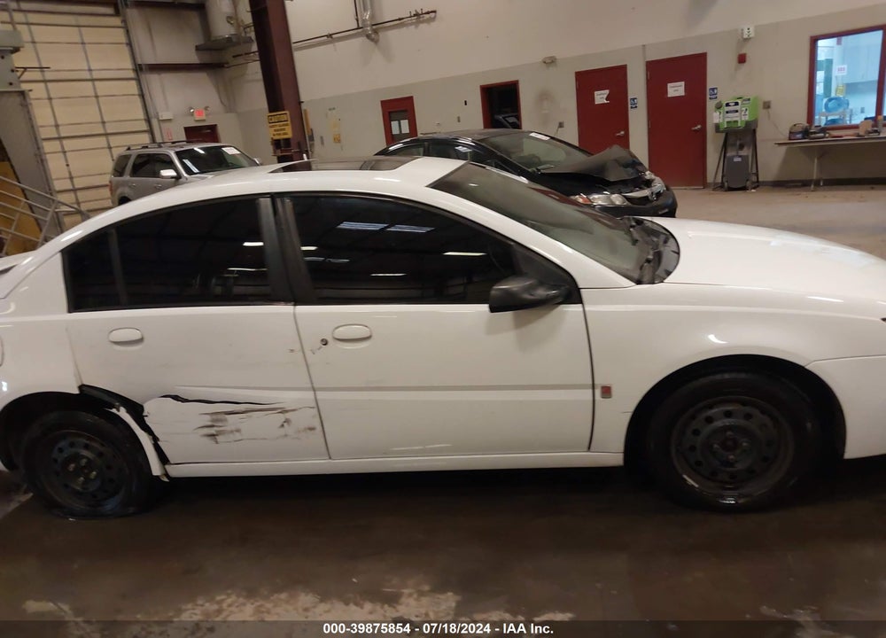 2004 SATURN ION 2 VIN: 1G8AJ52F04Z221402