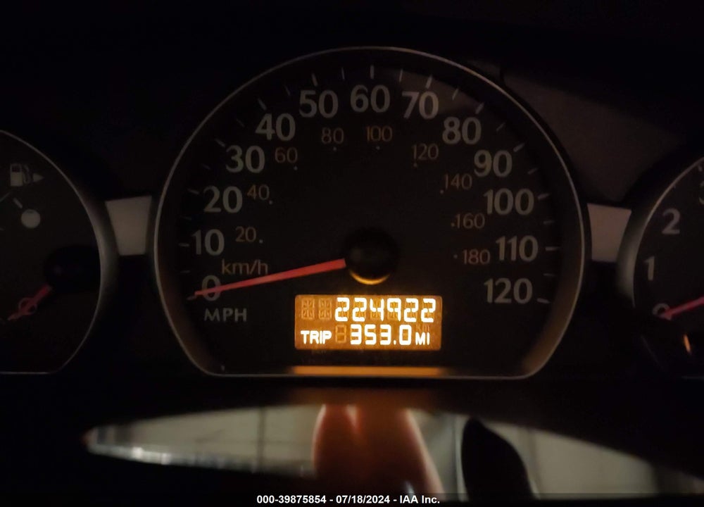 2004 SATURN ION 2 VIN: 1G8AJ52F04Z221402