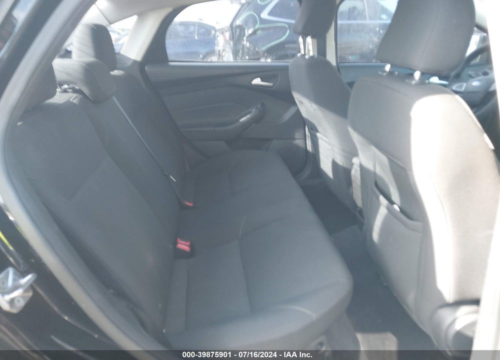2016 FORD FOCUS SE VIN: 1FADP3F29GL241920