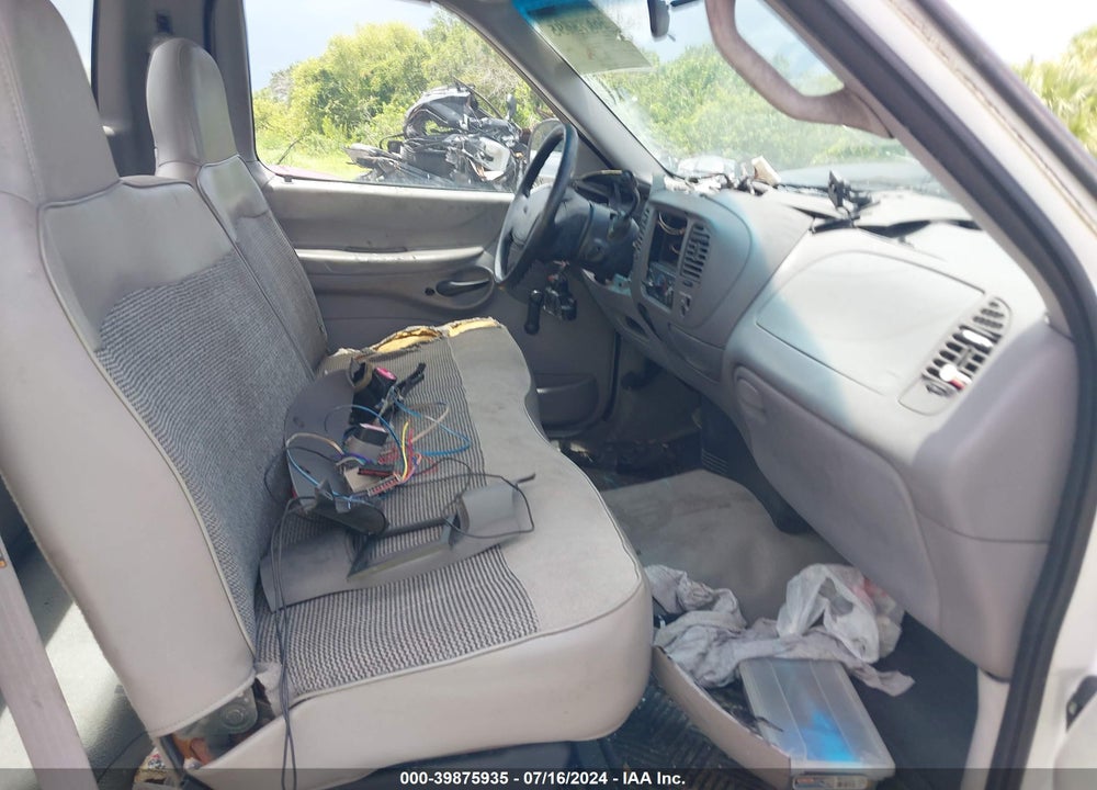 1997 FORD F-150 STANDARD/XL/XLT VIN: 1FTDF172XVNB94950