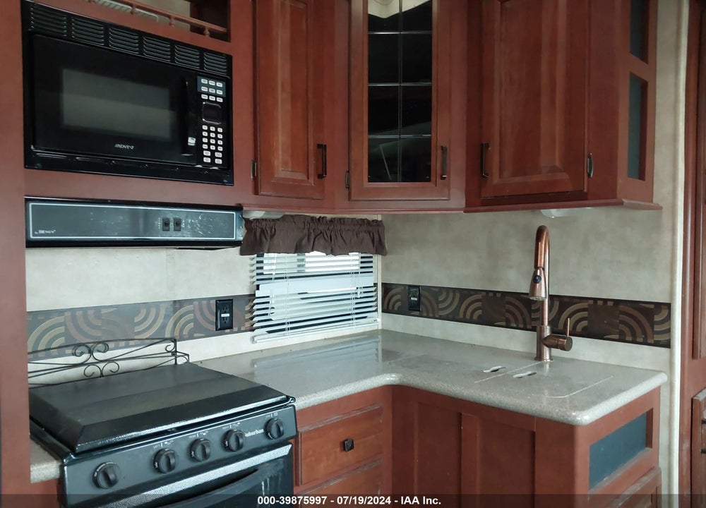 2013 FOREST RIVER SANDPIPER 365SAQ VIN: 4X4FSAN26DJ027010