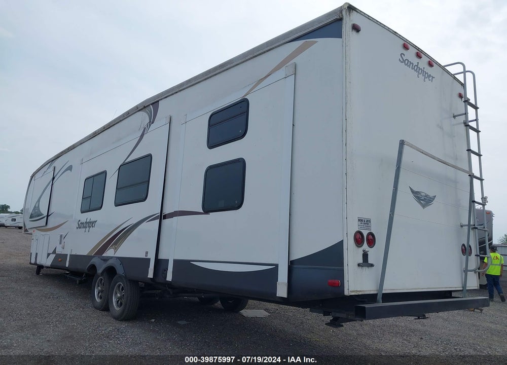 2013 FOREST RIVER SANDPIPER 365SAQ VIN: 4X4FSAN26DJ027010