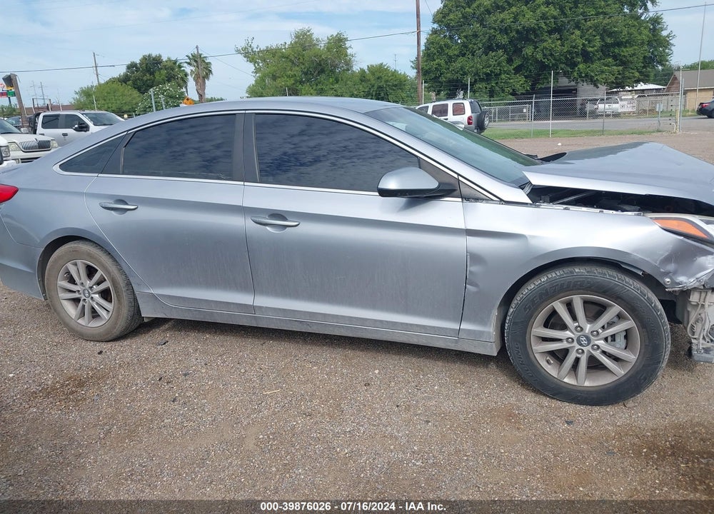 2015 HYUNDAI SONATA SE VIN: 5NPE24AF6FH135702