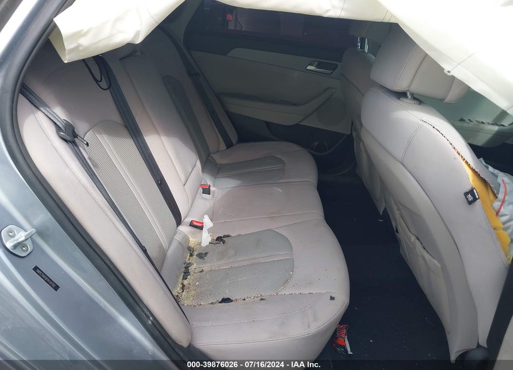 2015 HYUNDAI SONATA SE VIN: 5NPE24AF6FH135702