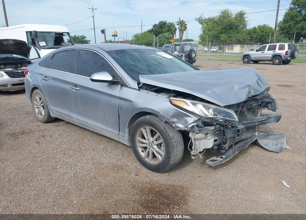 2015 HYUNDAI SONATA SE VIN: 5NPE24AF6FH135702
