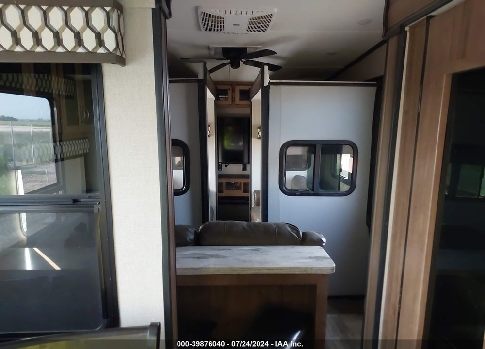 2020 FOREST RIVER CHAPPARAL M-381 VIN: 5ZT3CH3B4LA322847