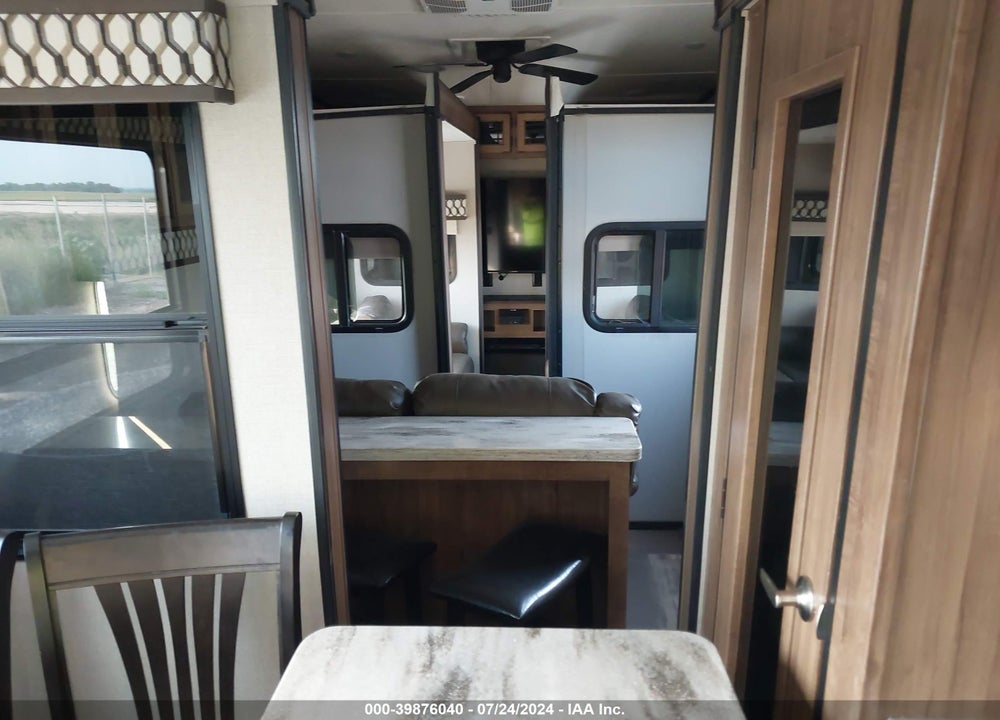 2020 FOREST RIVER CHAPPARAL M-381 VIN: 5ZT3CH3B4LA322847