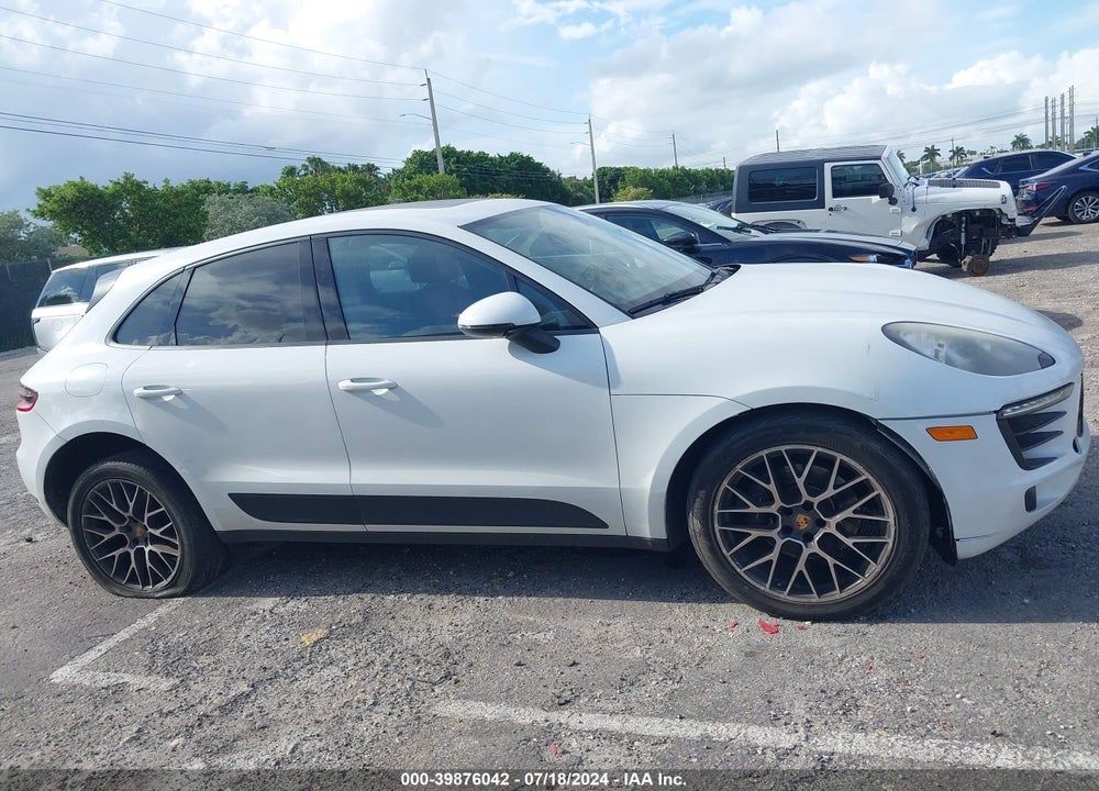 2018 PORSCHE MACAN SPORT EDITION VIN: WP1AA2A5XJLB22855