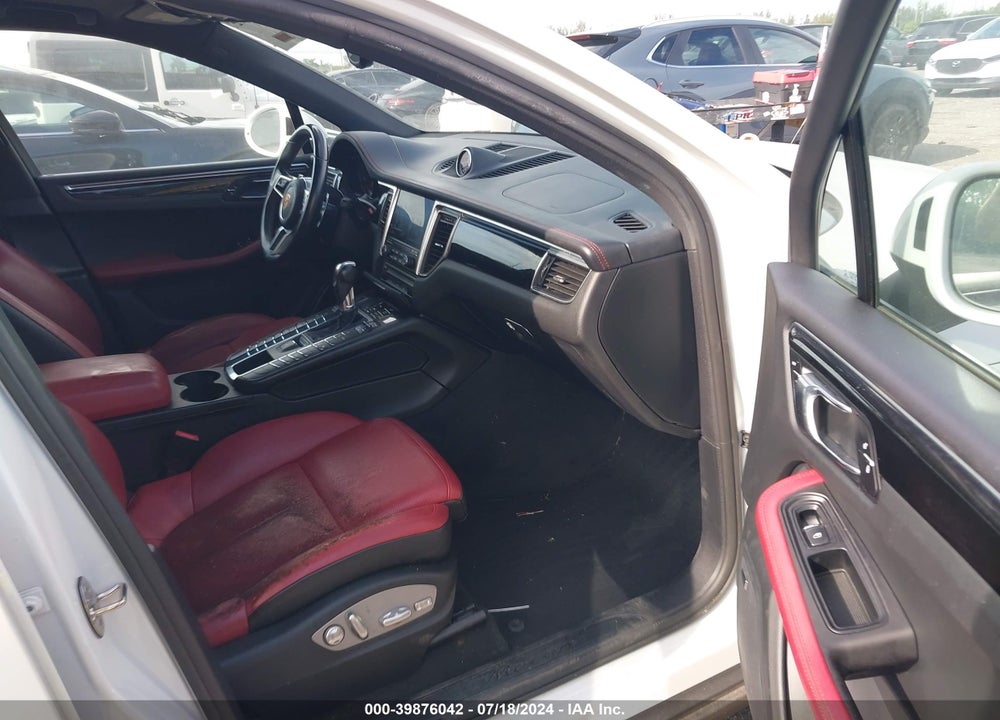 2018 PORSCHE MACAN SPORT EDITION VIN: WP1AA2A5XJLB22855