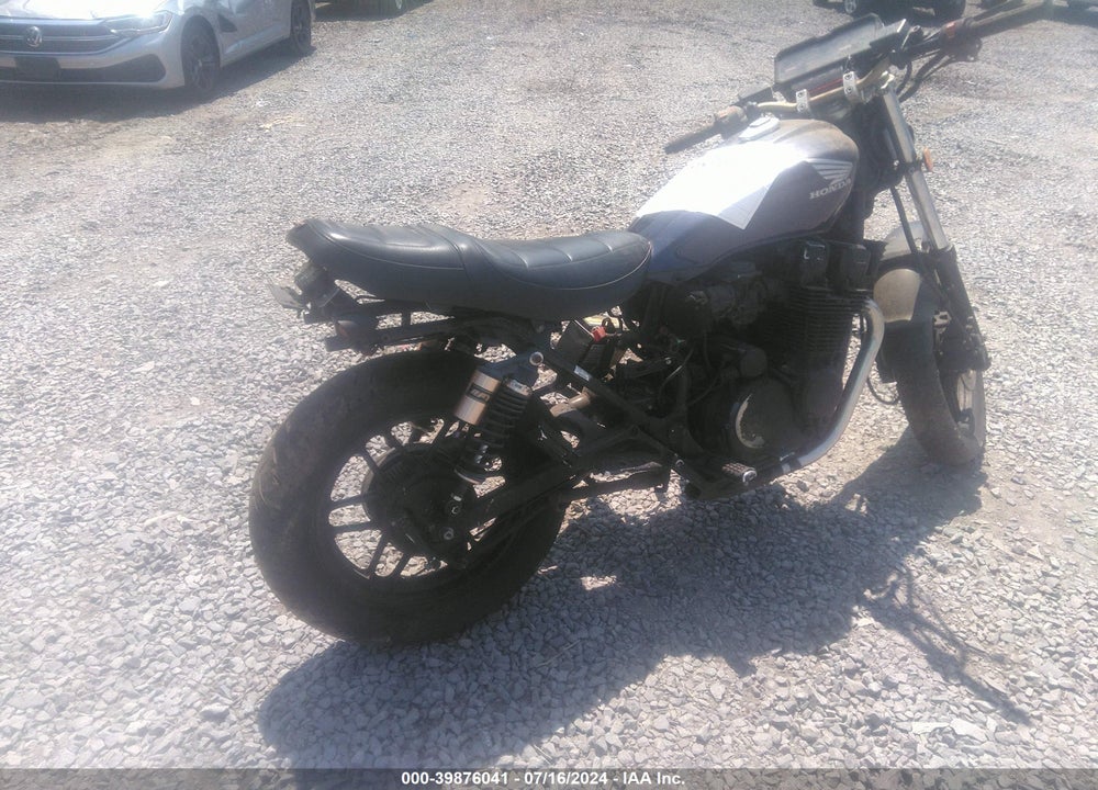 1985 HONDA CB650 SC VIN: JH2RC1301FM207151