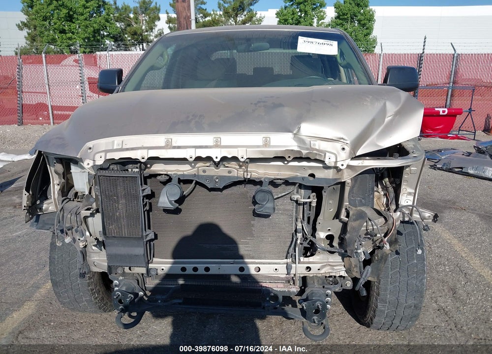2008 TOYOTA TUNDRA SR5 5.7L V8 VIN: 5TFDV54148X070378