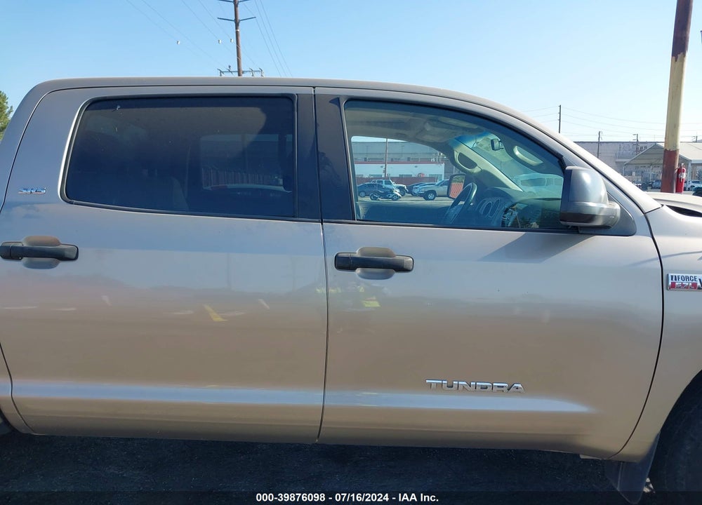 2008 TOYOTA TUNDRA SR5 5.7L V8 VIN: 5TFDV54148X070378