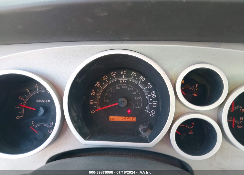 2008 TOYOTA TUNDRA SR5 5.7L V8 VIN: 5TFDV54148X070378
