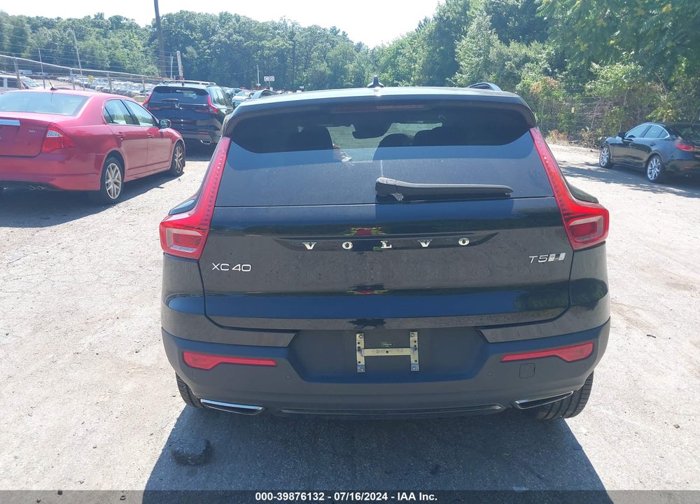 2019 VOLVO XC40 T5 R-DESIGN VIN: YV4162UM4K2113823
