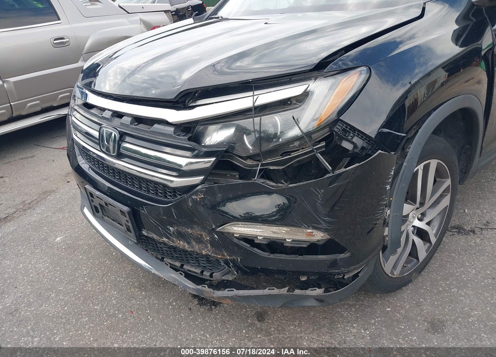2017 HONDA PILOT TOURING VIN: 5FNYF6H96HB024341