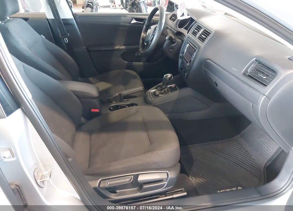 2015 VOLKSWAGEN JETTA 2.0L S VIN: 3VW2K7AJ3FM221243