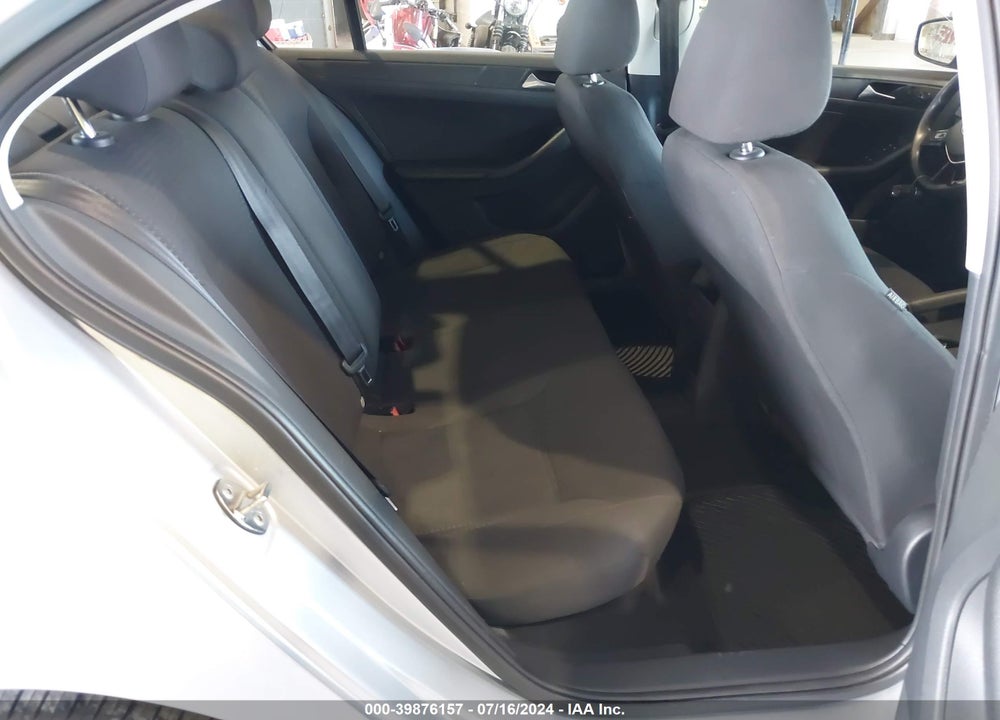 2015 VOLKSWAGEN JETTA 2.0L S VIN: 3VW2K7AJ3FM221243
