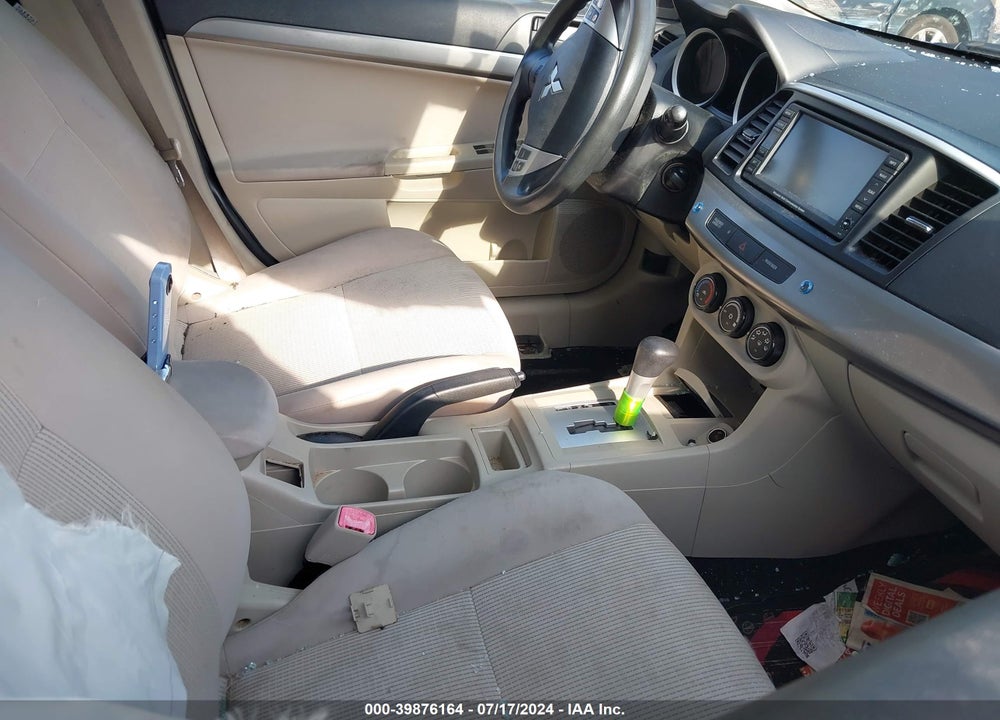 2008 MITSUBISHI LANCER DE/ES VIN: JA3AU26U08U037762