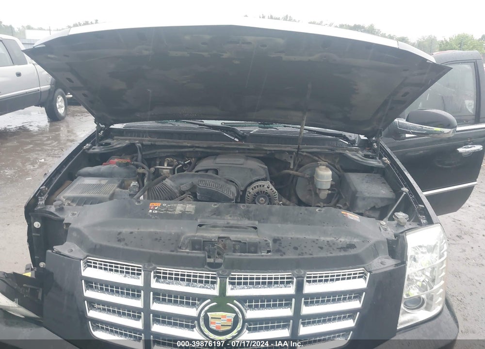 2013 CADILLAC ESCALADE LUXURY VIN: 1GYS4BEF0DR146786