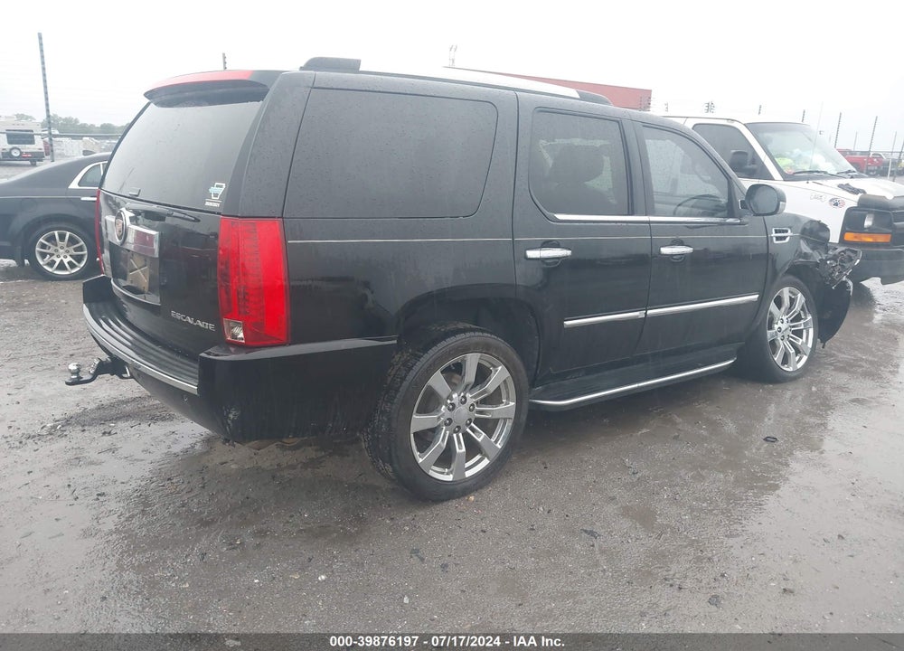 2013 CADILLAC ESCALADE LUXURY VIN: 1GYS4BEF0DR146786