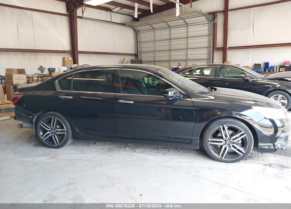 2017 HONDA ACCORD TOURING V6 VIN: 1HGCR3F91HA037561