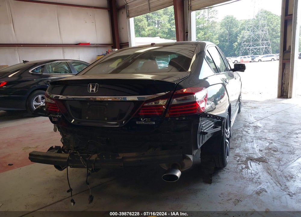 2017 HONDA ACCORD TOURING V6 VIN: 1HGCR3F91HA037561
