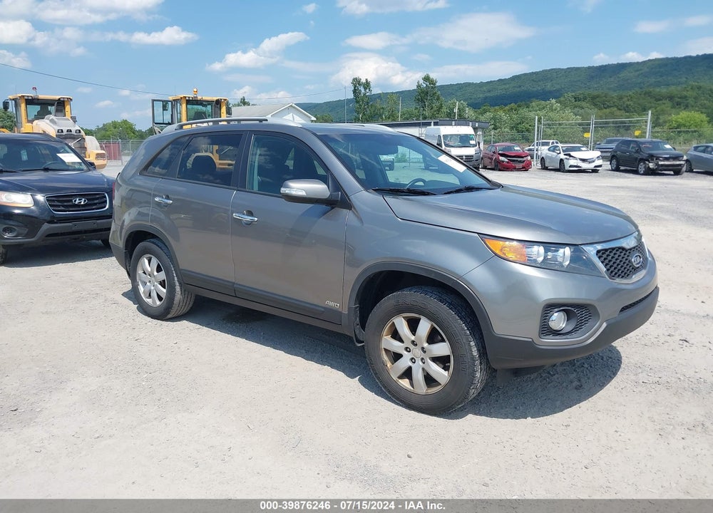 2012 KIA SORENTO LX VIN: 5XYKTCA69CG194255