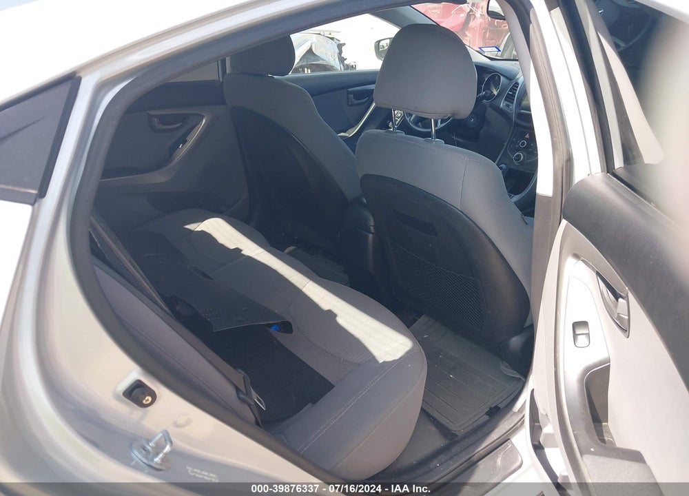2015 HYUNDAI ELANTRA SE VIN: KMHDH4AE6FU326927