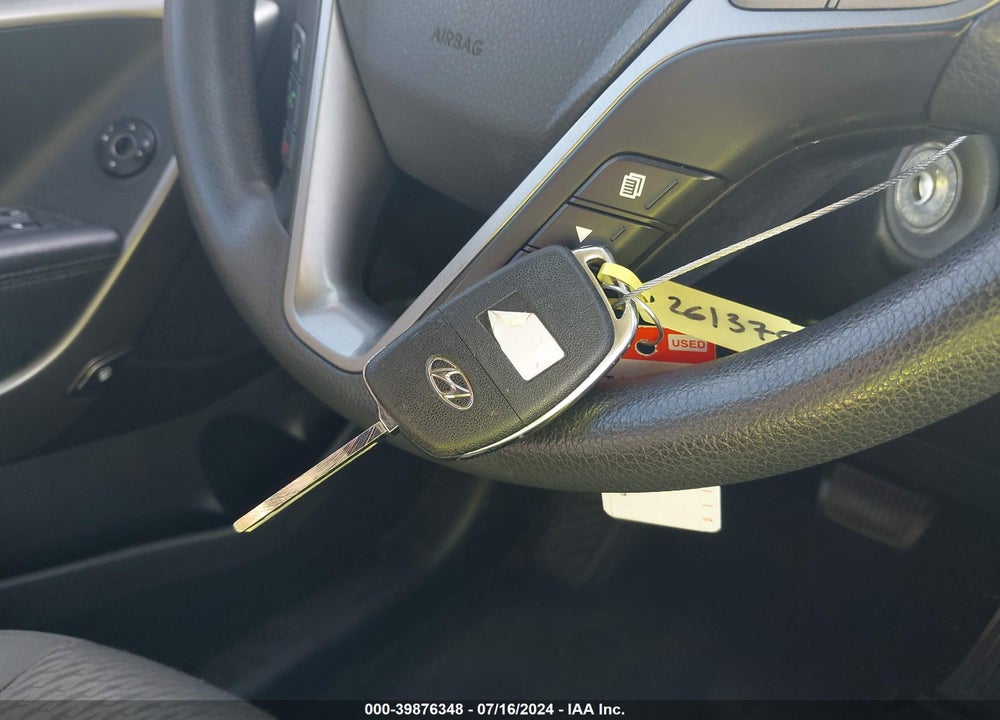 2015 HYUNDAI SANTA FE SPORT 2.4L VIN: 5XYZTDLB0FG261375