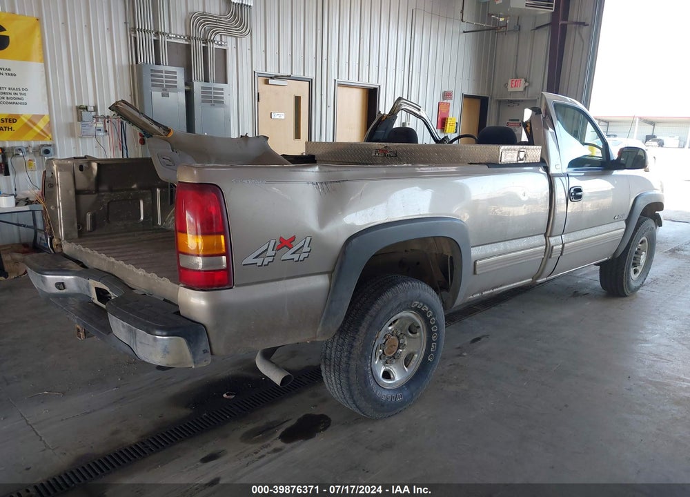 2000 CHEVROLET SILVERADO 2500 LS VIN: 1GCGK24U1YZ264322