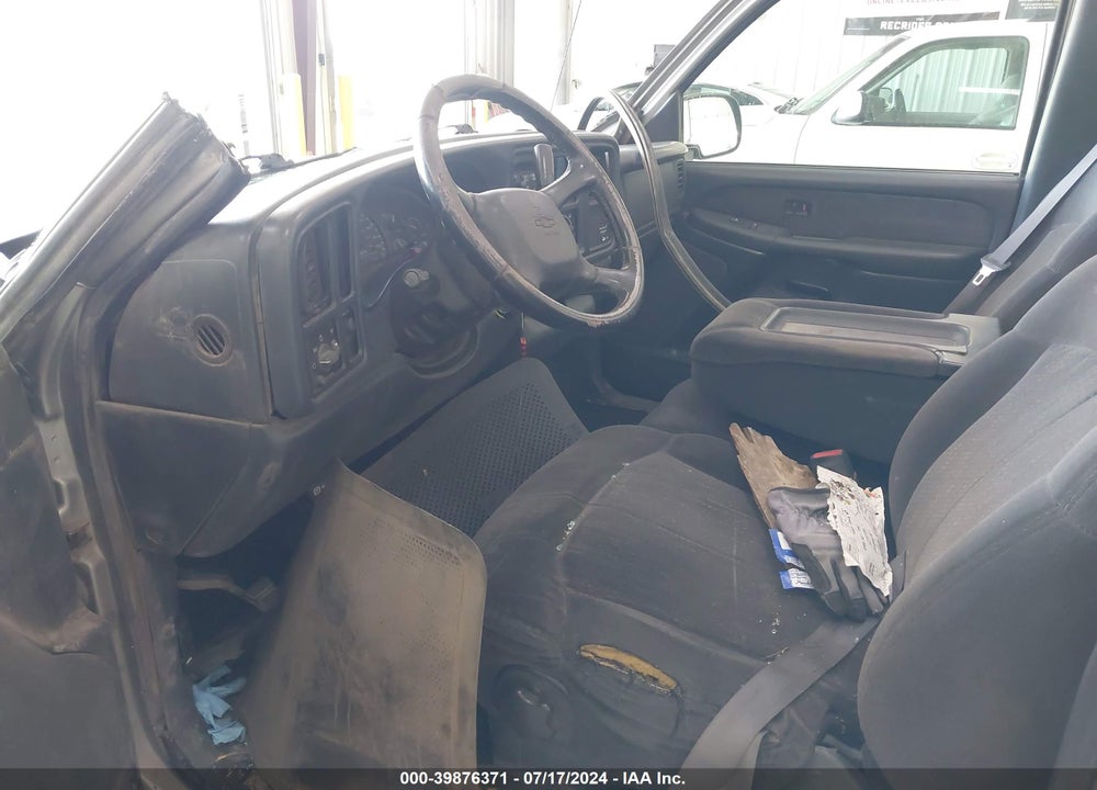 2000 CHEVROLET SILVERADO 2500 LS VIN: 1GCGK24U1YZ264322