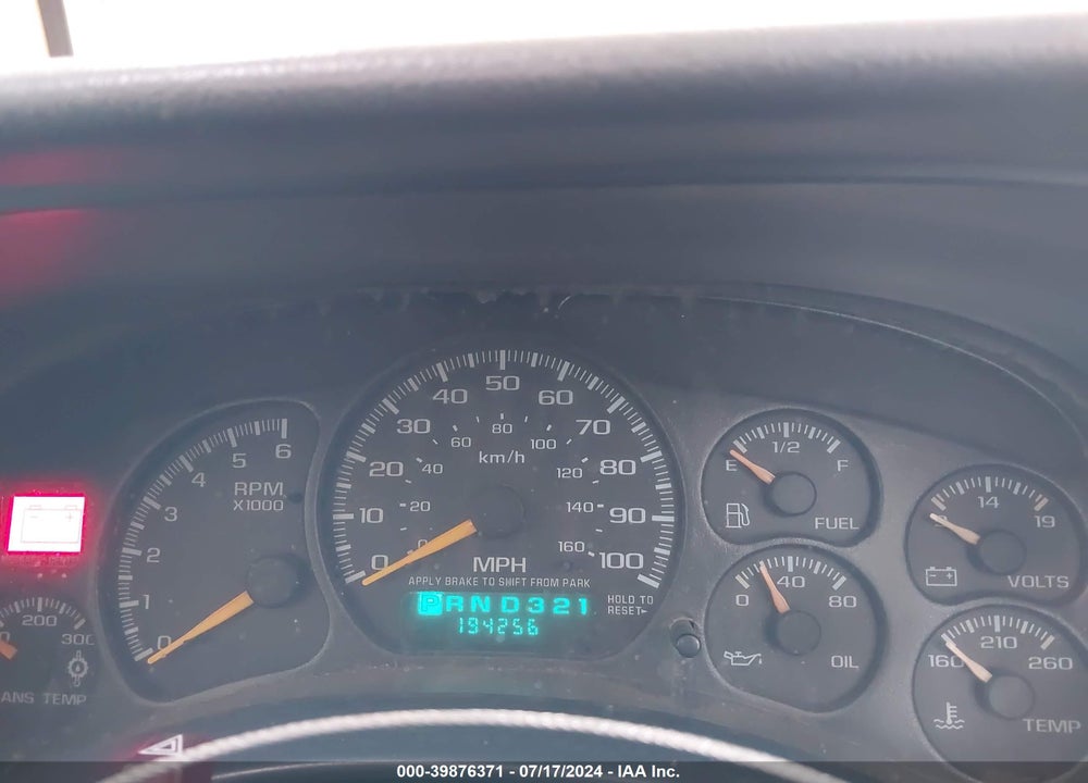 2000 CHEVROLET SILVERADO 2500 LS VIN: 1GCGK24U1YZ264322