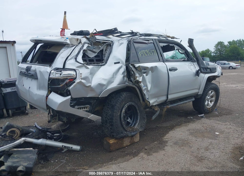 2019 TOYOTA 4RUNNER SR5 VIN: JTEBU5JR6K5688708