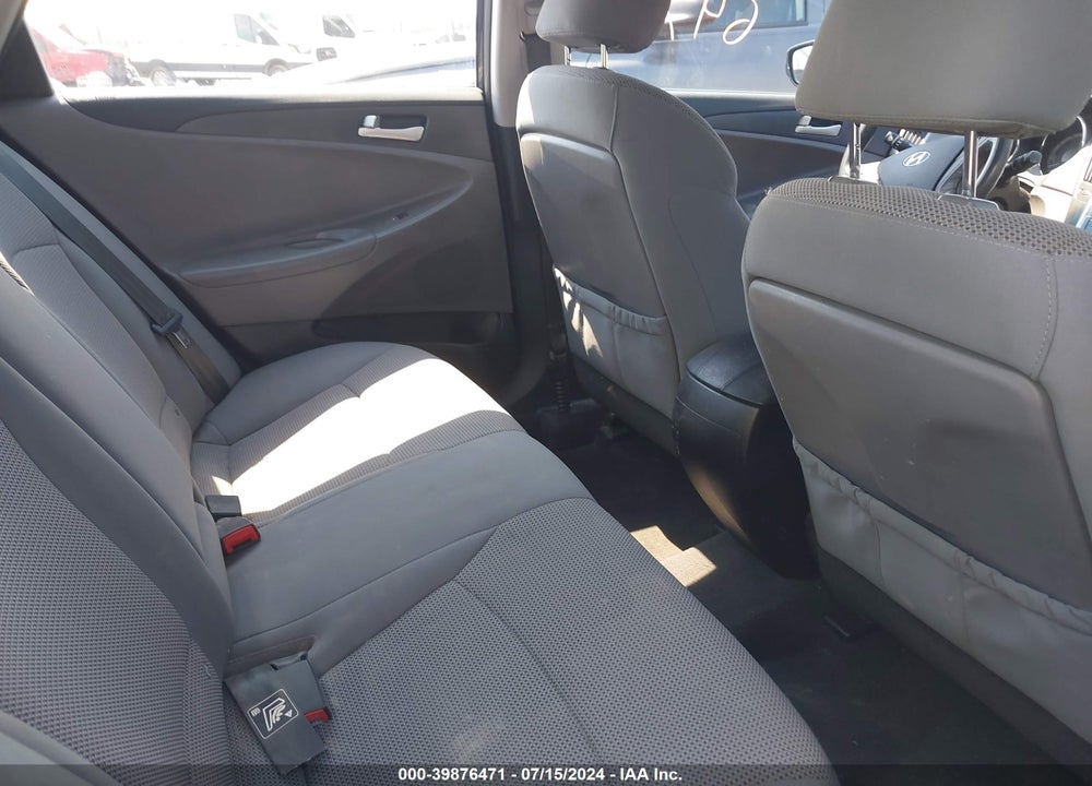 2014 HYUNDAI SONATA GLS VIN: 5NPEB4AC7EH864201