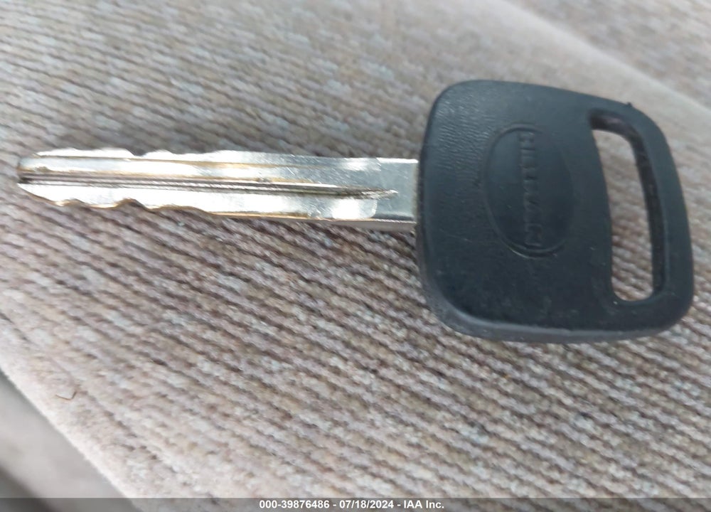 2001 TOYOTA CAMRY LE V6 VIN: 4T1BF22KX1U958781