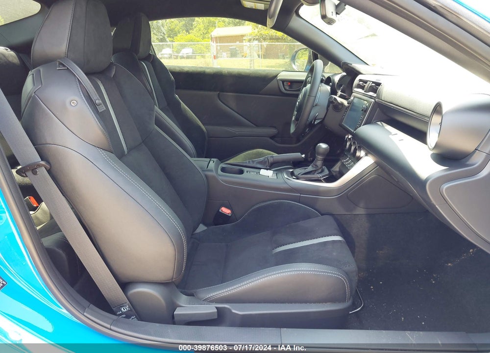 2024 TOYOTA GR86 PREMIUM VIN: JF1ZNBE12R8752745